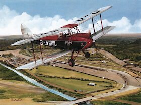 Gypsy Moth nad okruhem Brooklands
