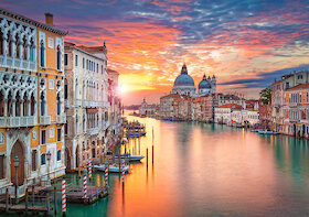 Benátky při západu slunce