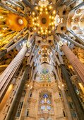 Interiér chrámu Sagrada Família