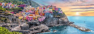 Vernazza při západu slunce, Itálie