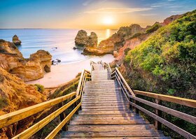 Schodiště na pláž Camilo, Algarve