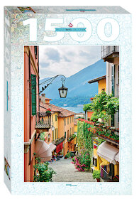 Pohled na Komské jezero, Bellagio, Itálie