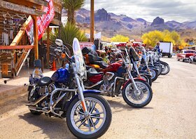 Motocykly na Route 66, Oatman, Arizona