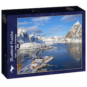 Fjord v souostroví Lofoty